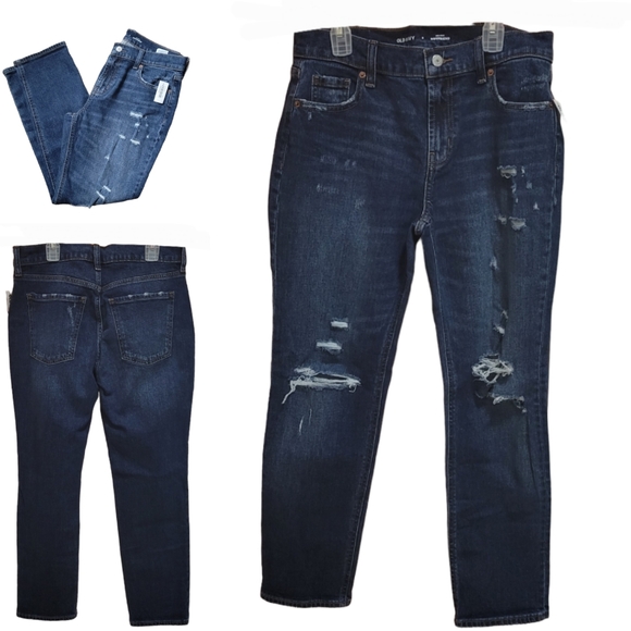 Old Navy Mid-Rise Boyfriend Jeans - Picture 4 of 9